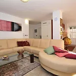 Lovely In With Kitchen Izola