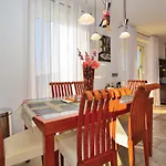 Casa de Férias Lovely In With Kitchen