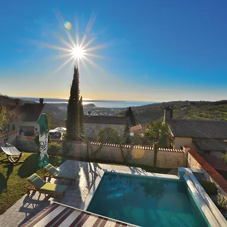 Holiday home Lovely In Izola With Kitchen Izola