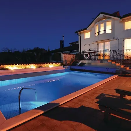 Lovely In Izola With Kitchen Holiday home