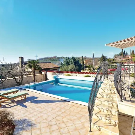Semesterbostad Amazing In