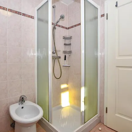 Hébergement de vacances Lovely In Izola With Kitchen *