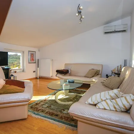 Lovely In Izola With Kitchen Holiday home Izola