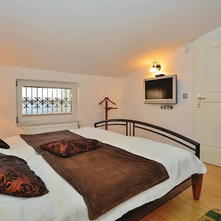 Lovely In Izola With Kitchen Hébergement de vacances Izola