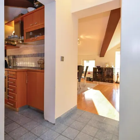 Lovely In Izola With Kitchen Holiday home