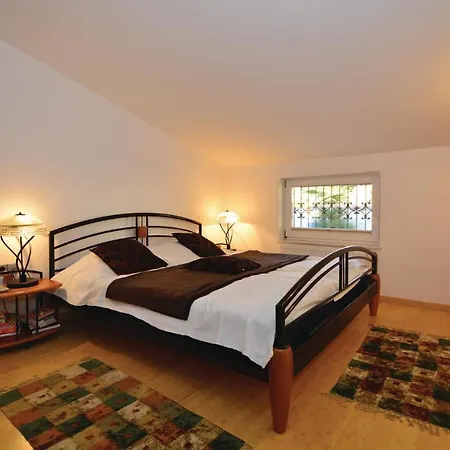 Lovely In Izola With Kitchen