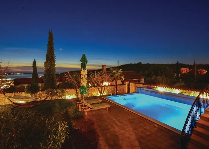 Lovely In With Kitchen בית נופש *