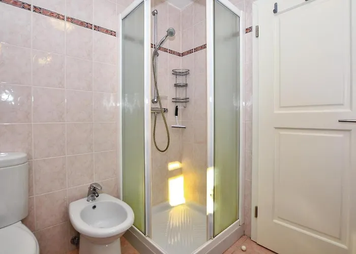 בית נופש Lovely In With Kitchen *