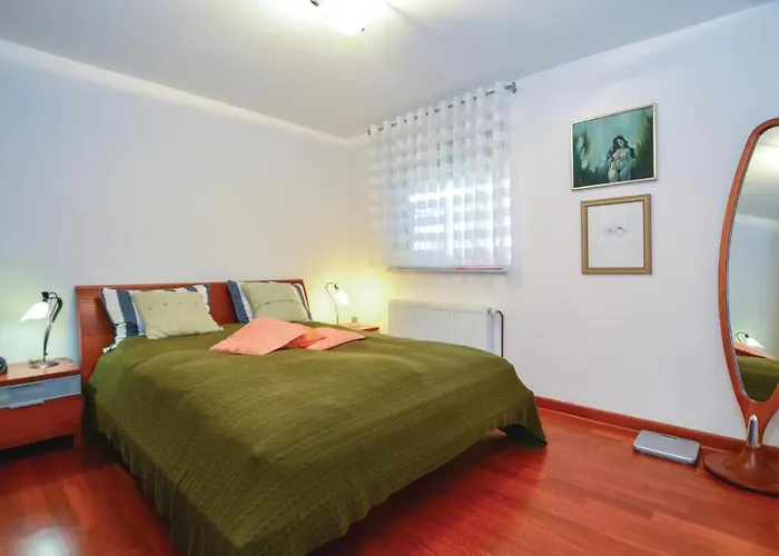 Lovely In With Kitchen בית נופש *