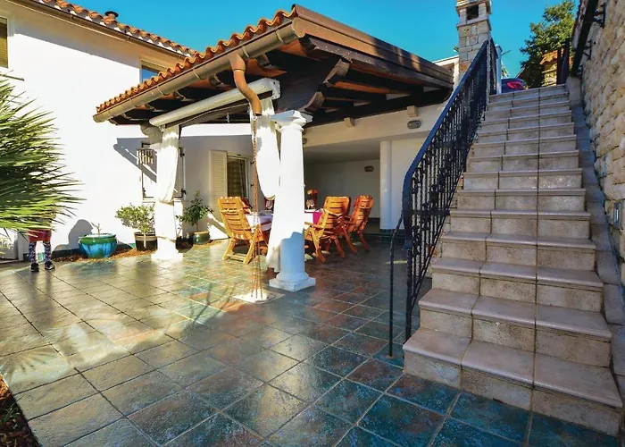 Lovely In With Kitchen