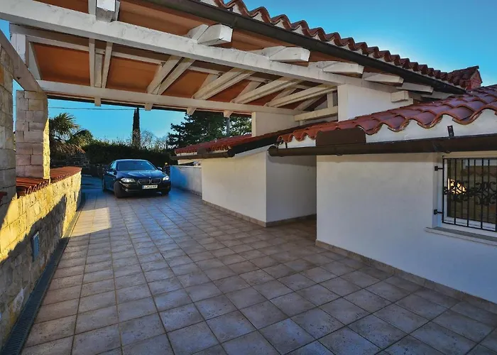 Lovely In With Kitchen