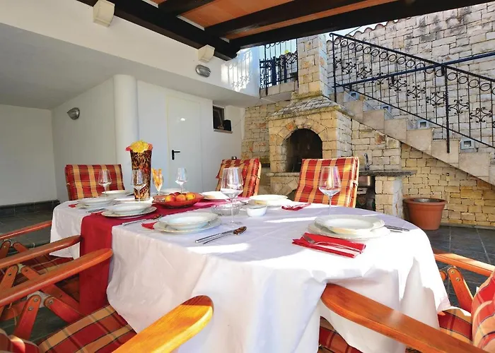 Lovely In With Kitchen *